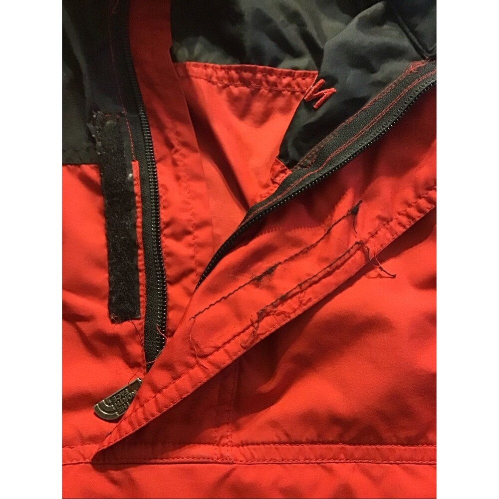 The North Face Vintage Red & Black Anorak Pullover Jacket - Picture 7 of 8